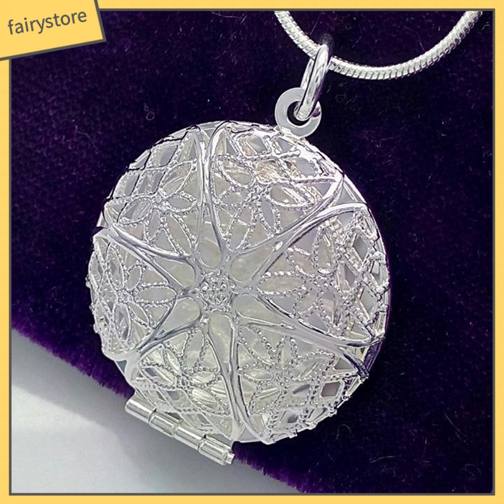 Dây Chuyền Mặt Tròn Rỗng Chắc Chắn Dùng Làm Khung Ảnh Trang Trí Tiệc