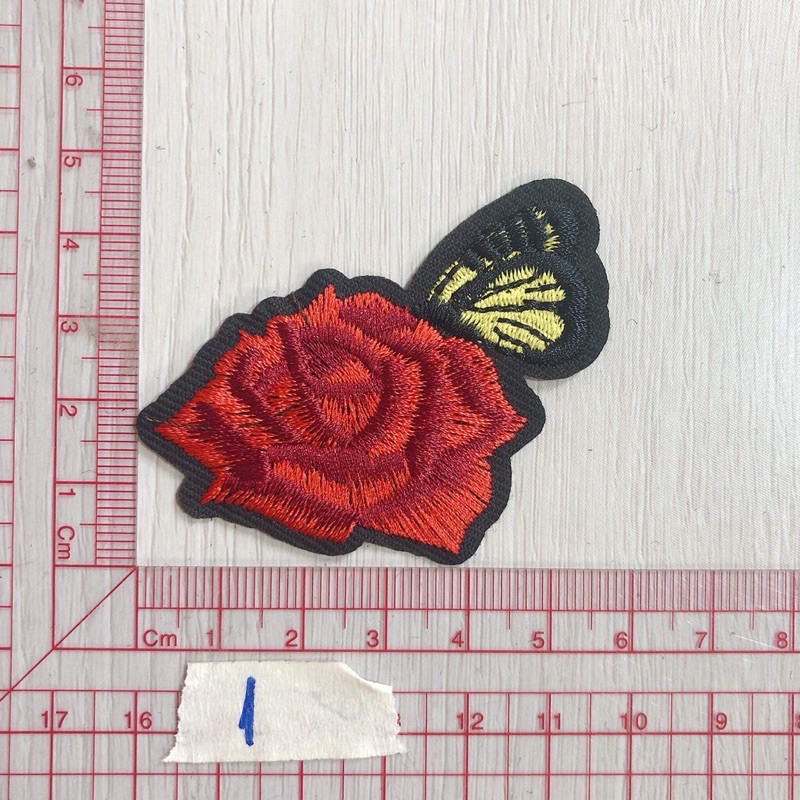 sticker hình ủi bông hoa hồng đỏ nhiểu kiểu