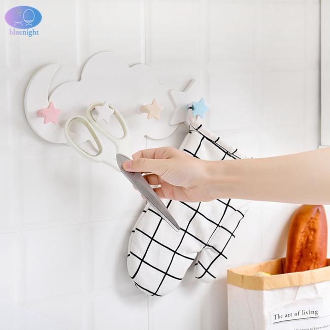 Móc treo khăn tắm gồm 4 móc dán tường hình đám mây