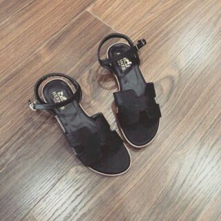 Sandal hm
