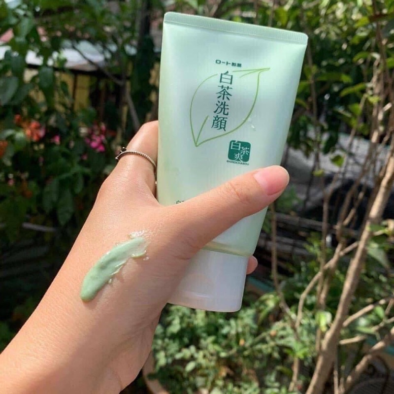 Sữa rửa mặt trà xanh Rohto Shirochasou Nhật Bản 120g