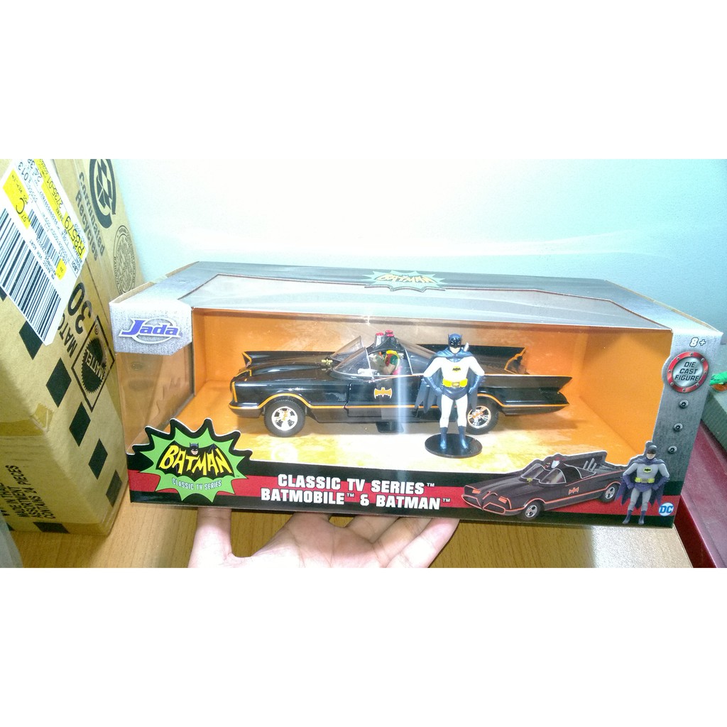 Xe mô hình batmobile Batman và Robin, nguyên bản mẫu phim 1966, hãng Jada Mỹ, tỷ lệ 1/24