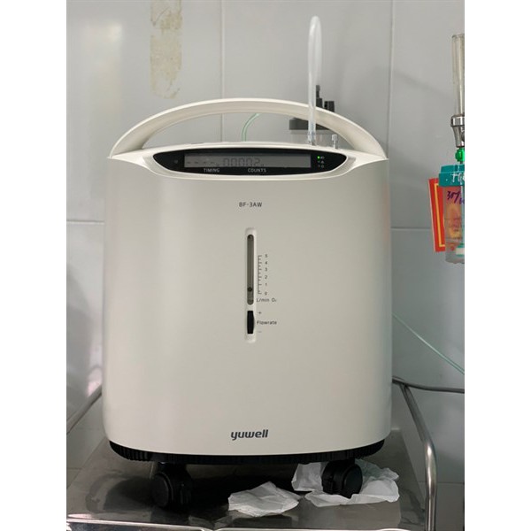 Máy tạo oxy y tế 5 lít Yuwell 8F-5AW kèm xông  | Bảo hành chính hãng 12 tháng