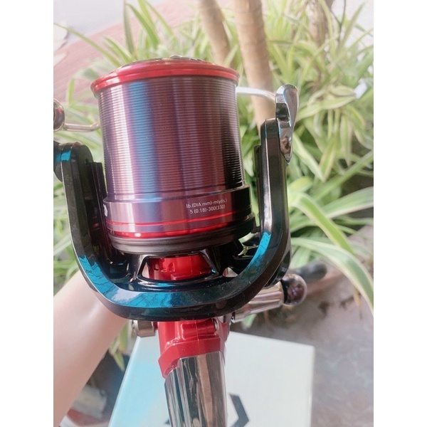 máy câu cá DAIWA emblem surf 45 scw chính hãng giá rẻ