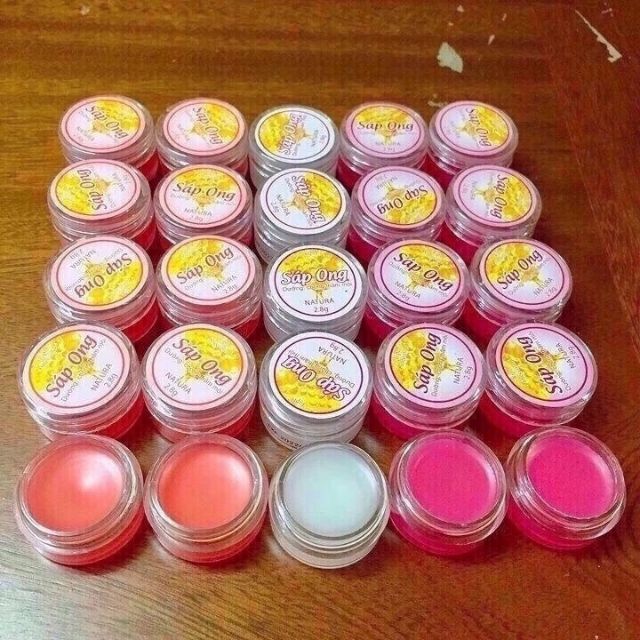 Son sáp ong trị thâm môi. | BigBuy360 - bigbuy360.vn