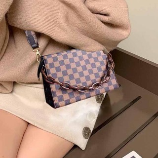 Túi Đeo Chéo Nữ Vuông LV Dây Xích