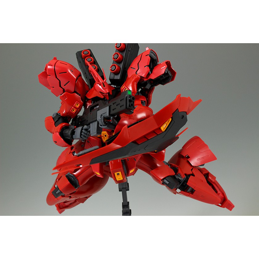 Mô hình Gundam RG 1/144 Sazabi Bandai