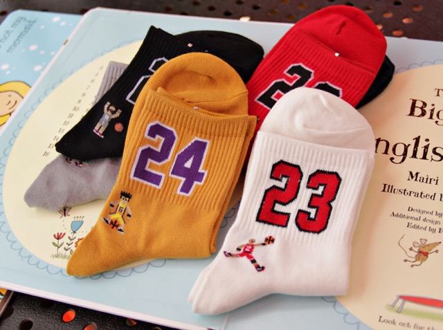 Vớ Cao Cổ Số Tất Vớ cổ Cao In hình Hoạt Hình Hàn Nhật Vớ Cổ Cao Nam nữ Cute Cotton Thu Đông Phong Cách Ulzzang