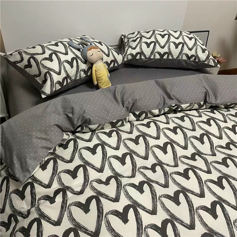 Bộ Chăn Ga Gối Cotton Poly Mẫu Tim Đen