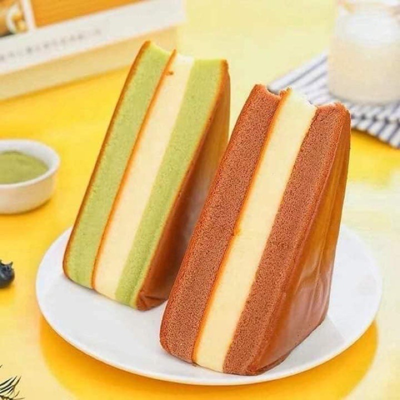 Bánh bông lan Gato tam giác
