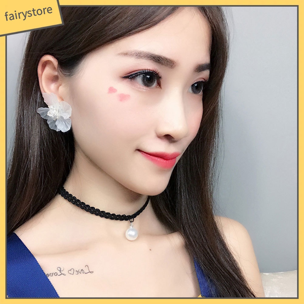 Khuyên tai hình bông hoa trong suốt xinh xắn cho nữ