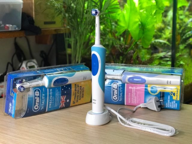 Bàn chải điện Oral-B