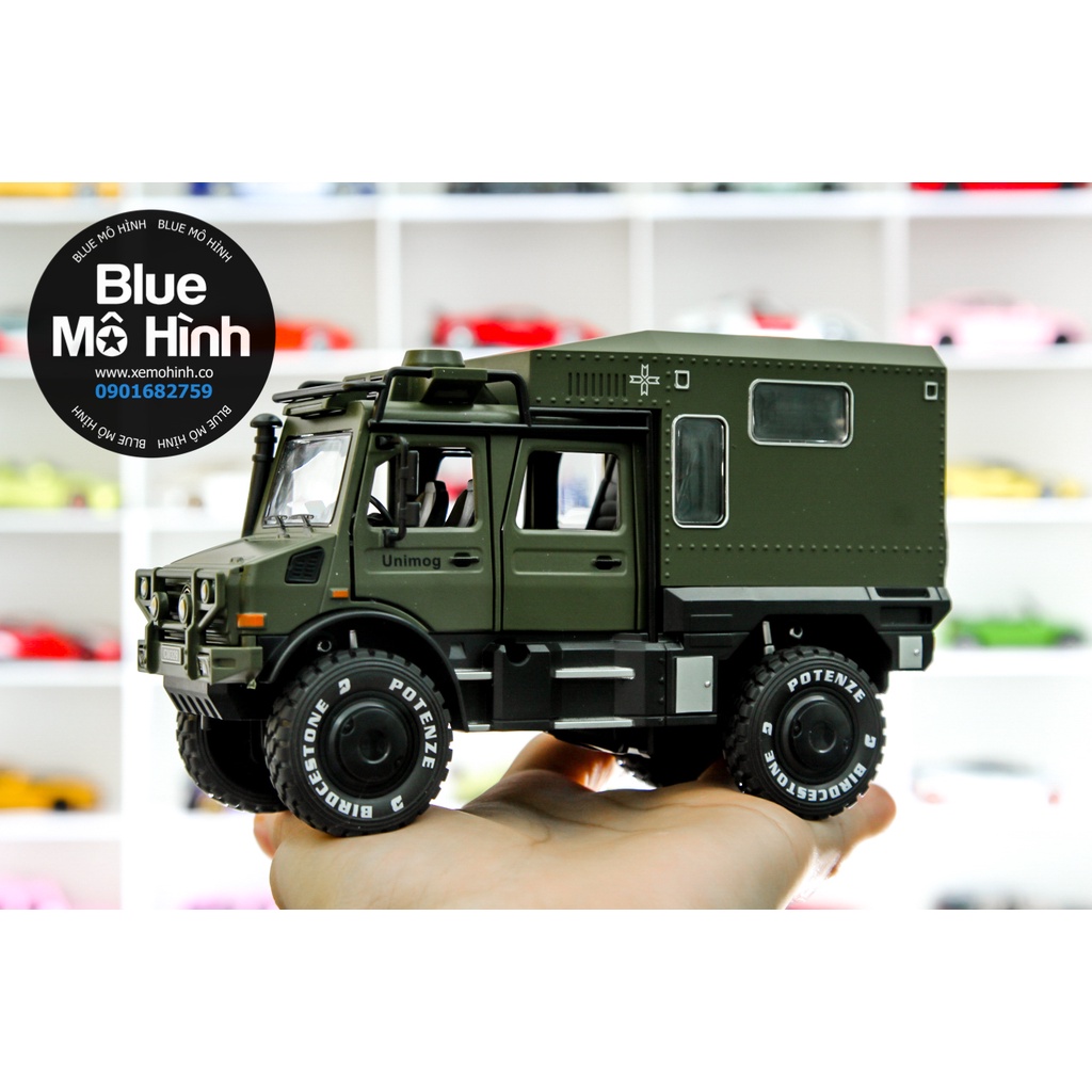 Xe mô hình Mercedes Unimog 1:28