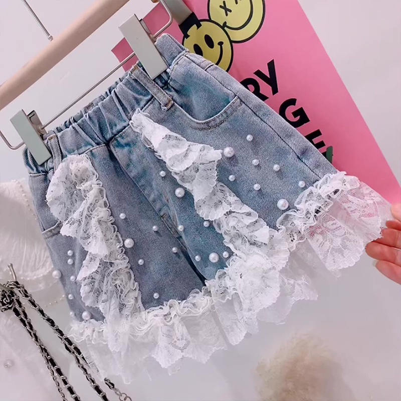 Quần Short Jean Viền Ren Hoa Dễ Thương Cho Bé 2-6 Tuổi