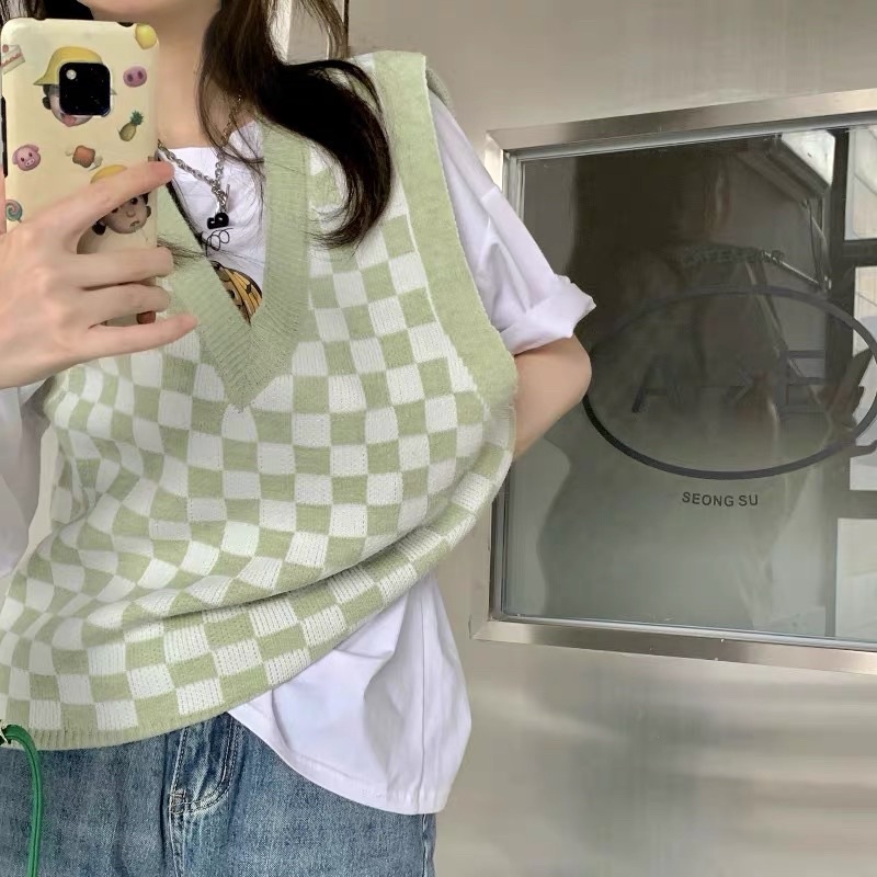 Áo Ghile Caro Form Rộng Như Hình Cổ V Màu Pastel Xinh Xắn