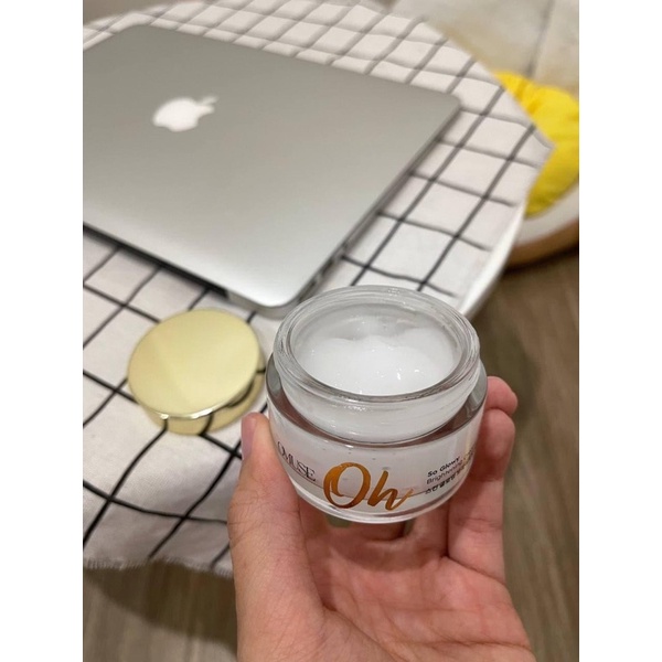 Bộ đôi toner và kem dưỡng trắng mọng nước chống lão hoá Oh so glowy brightening nước hoa hồng kem dưỡng