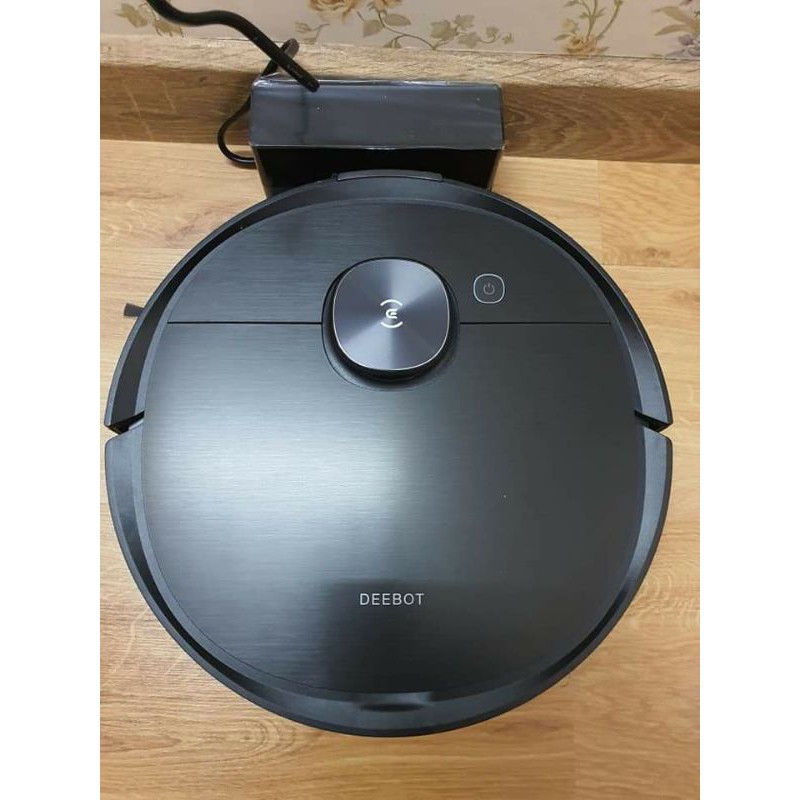 Robot hút bụi ECOVACS DEEBOT OZMO T8 AIVI ™ công nghệ trí tuệ nhân tạo, có giọng nói tiếng việt.