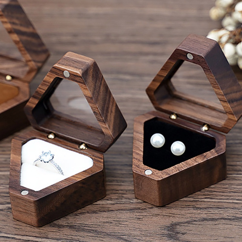 Hộp Đựng Nhẫn Cưới Hình Tam Giác Bằng Gỗ Mềm Mại