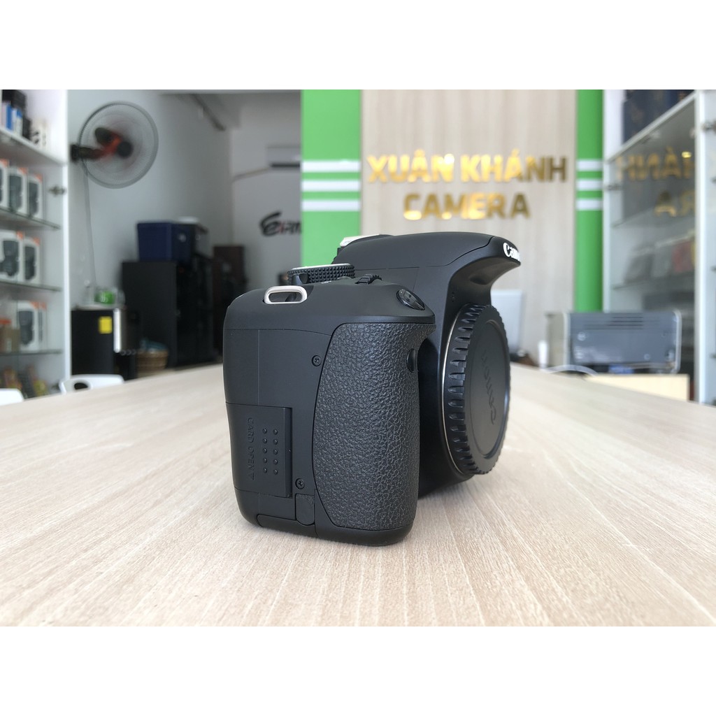 Máy ảnh Canon 600D (kiss x5 ) và lens 18 55IS F3.5-5.6 | BigBuy360 - bigbuy360.vn