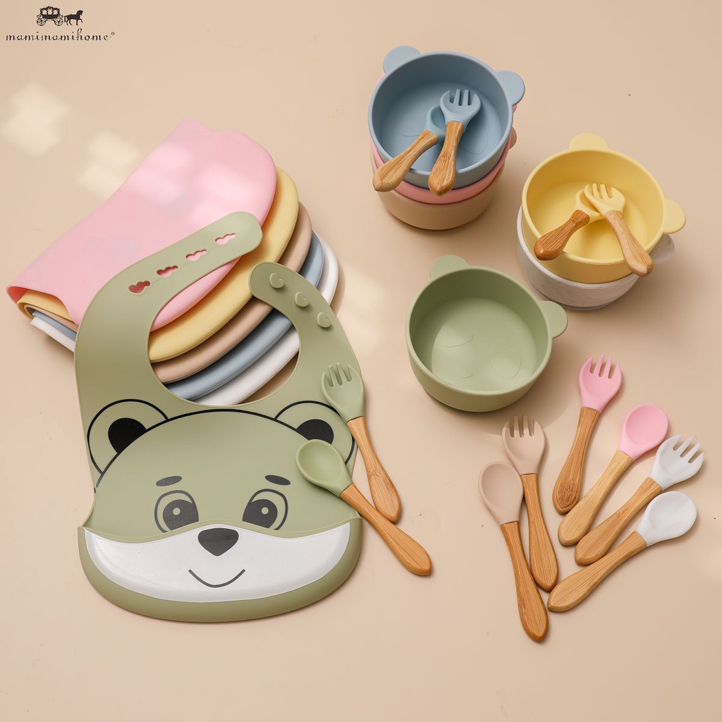 Bộ đồ ăn 4 món cho bé Mamimamihome gồm bát đĩa thìa nĩa bằng silicone hình gấu dễ thương