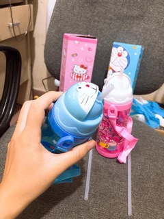 Bình nước cho bé có dây đeo