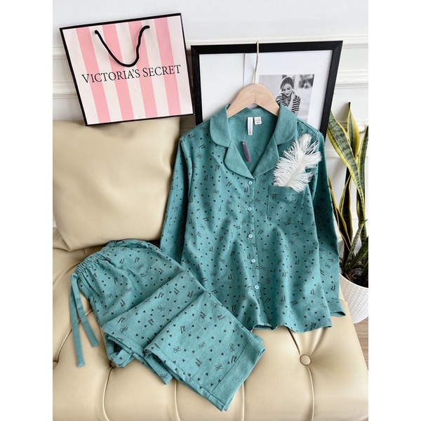 Bộ pijama nhung tăm in hoạ tiết | BigBuy360 - bigbuy360.vn