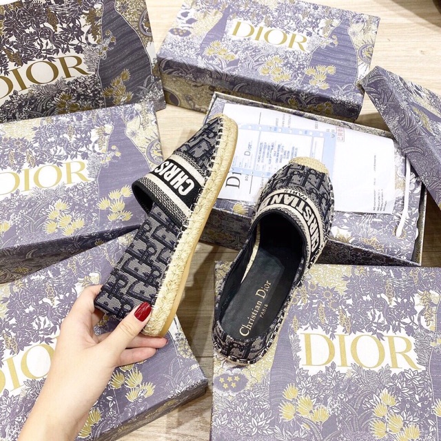 Giày mọi D.i.or super