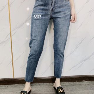 Quần Jean dáng baggy