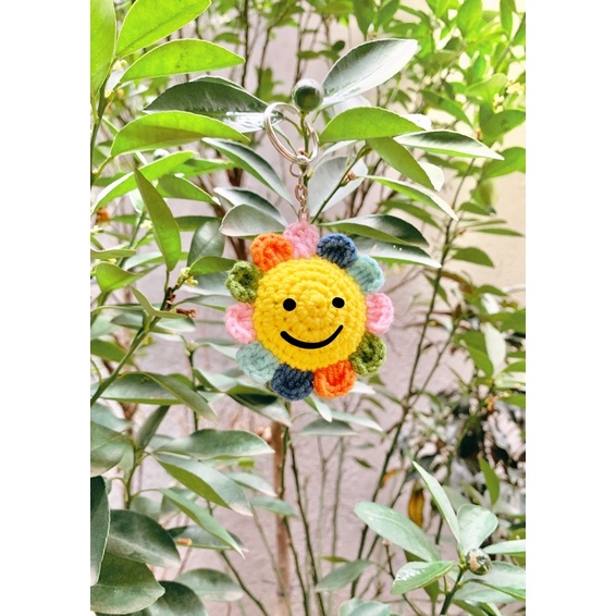 Móc khoá hoa sắc màu