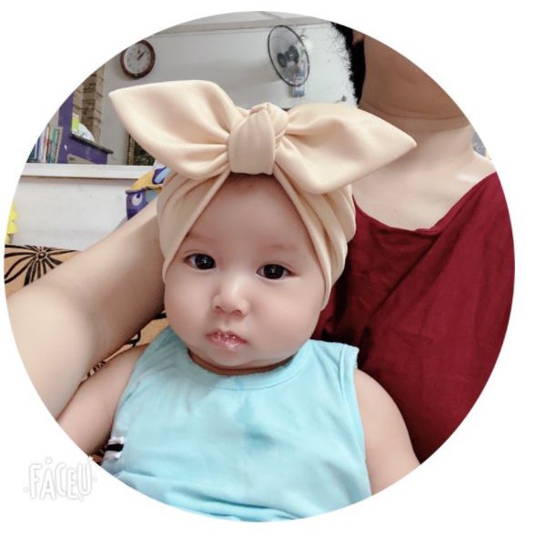 Turban màu kem xinh xắn