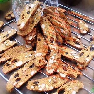 Bột mì nguyên cám Bob's Red Mill