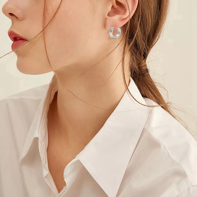 Khuyên tai nam dạng vòng đơn giản thời trang