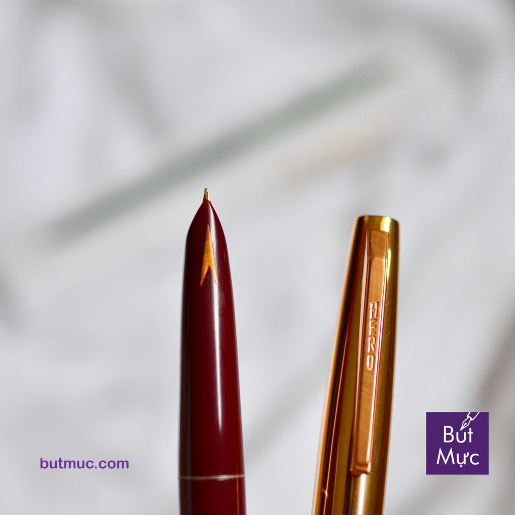 Bút Mực Kim Tinh Hero (đỏ đô)