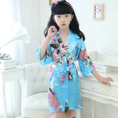 Áo Choàng Ngủ Kimono In Hình Chim Công Cho Bé