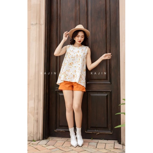 Set áo họa tiết nút bọc lưng kèm short