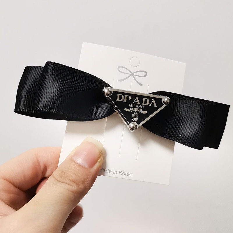 Kẹp Tóc Satin Hình Tam Giác In Chữ Phong Cách Retro Âu Mỹ Đơn Giản