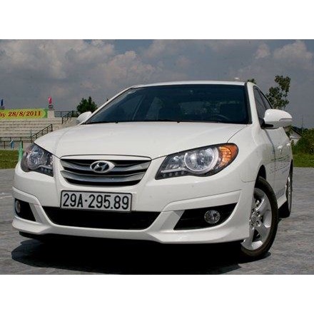 Ốp nhựa cạnh chân kính chắn gió Hyundai Avante, Elantra 08