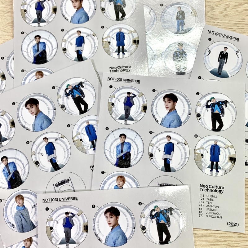 Hình dán sticker trong bộ ảnh Universe NCT 2021