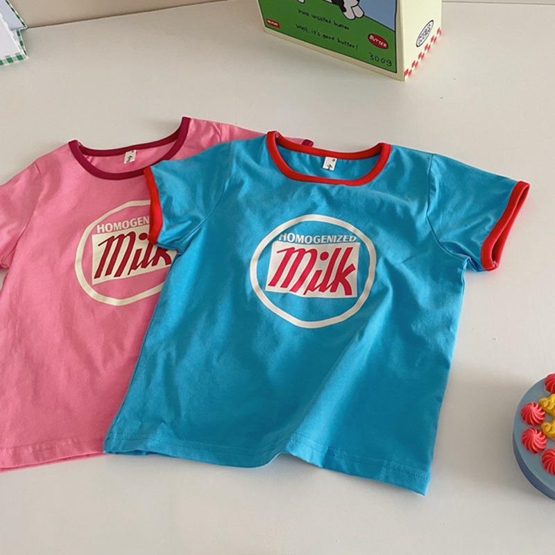 Bộ Áo Thun Ngắn Tay Cổ Tròn In Chữ + Quần Short Viền Ren Dễ Thương Phong Cách Phương Tây Cho Bé Gái