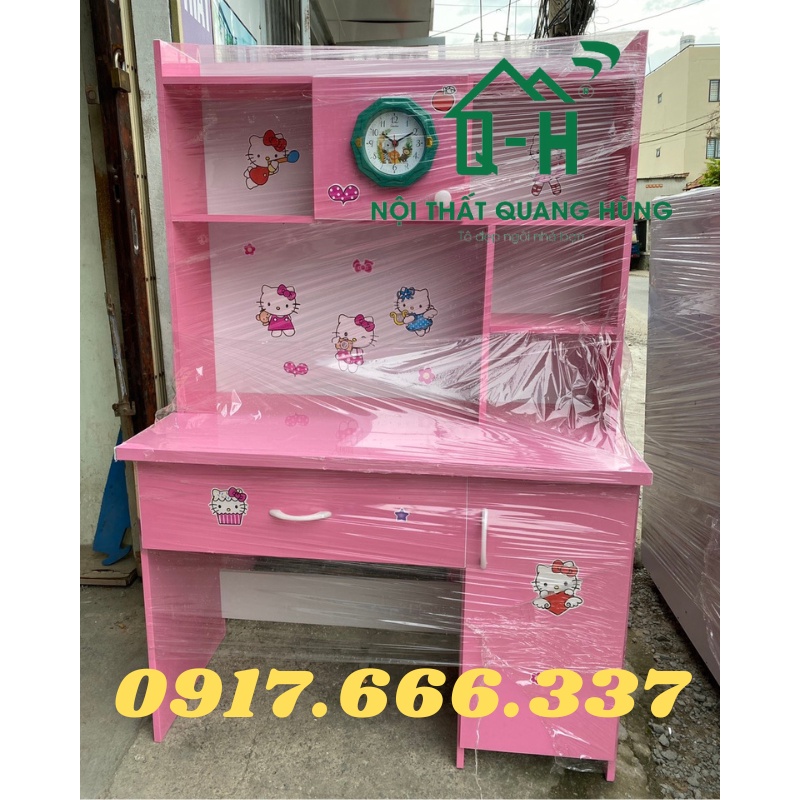 BÀN HỌC SINH NHỰA MÀU HỒNG CÓ ĐỒNG HỒ CHO BÉ GÁI