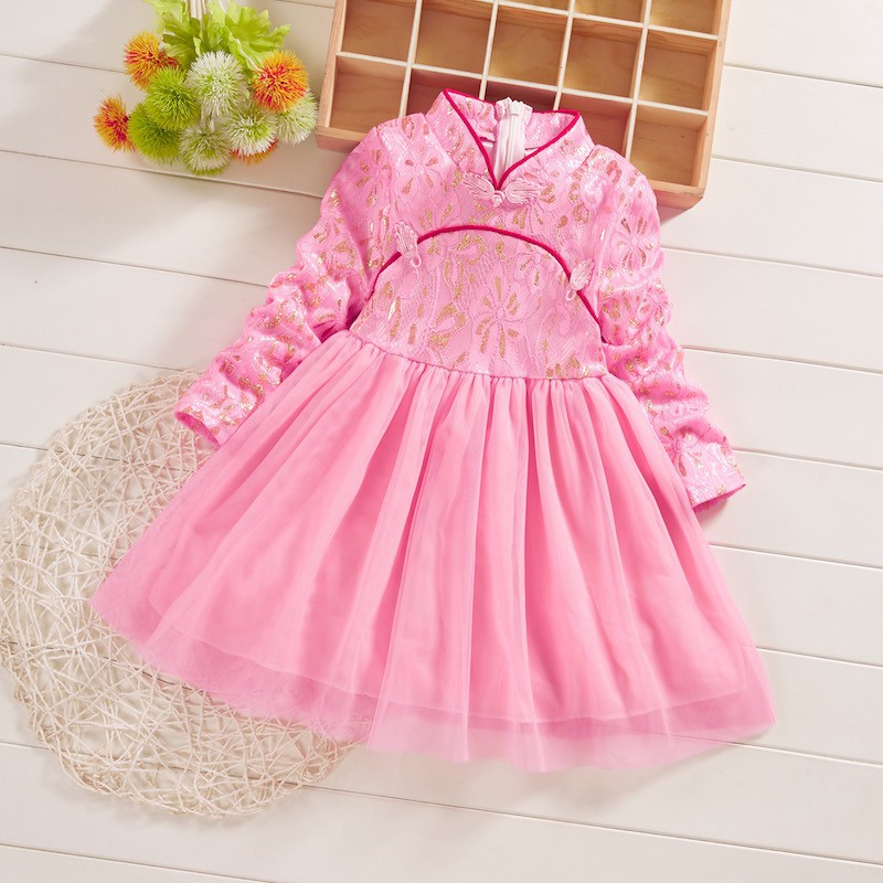 Đầm dài tay thêu hoa dễ thương cho bé gái