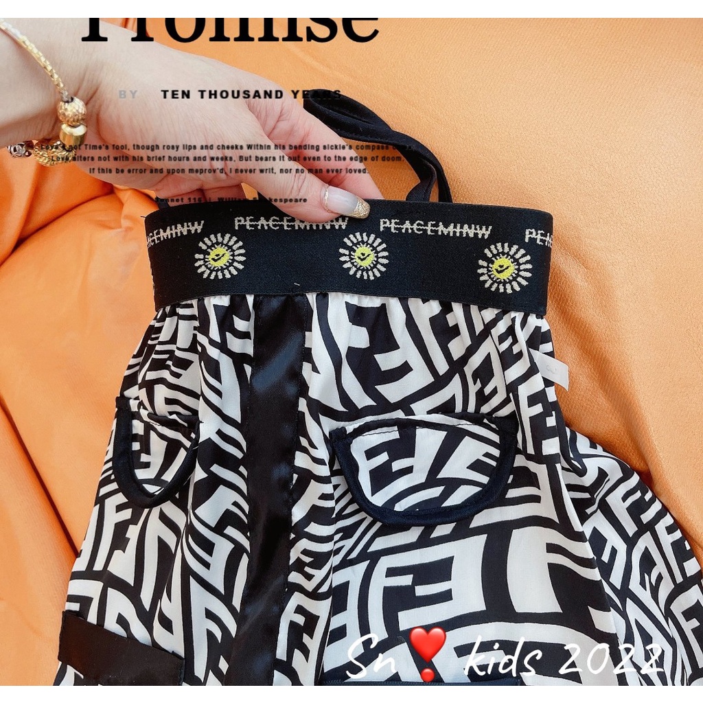 Váy bé gái, váy 2 dây Christan sành điệu TẶNG MŨ BUCKET DI cho bé