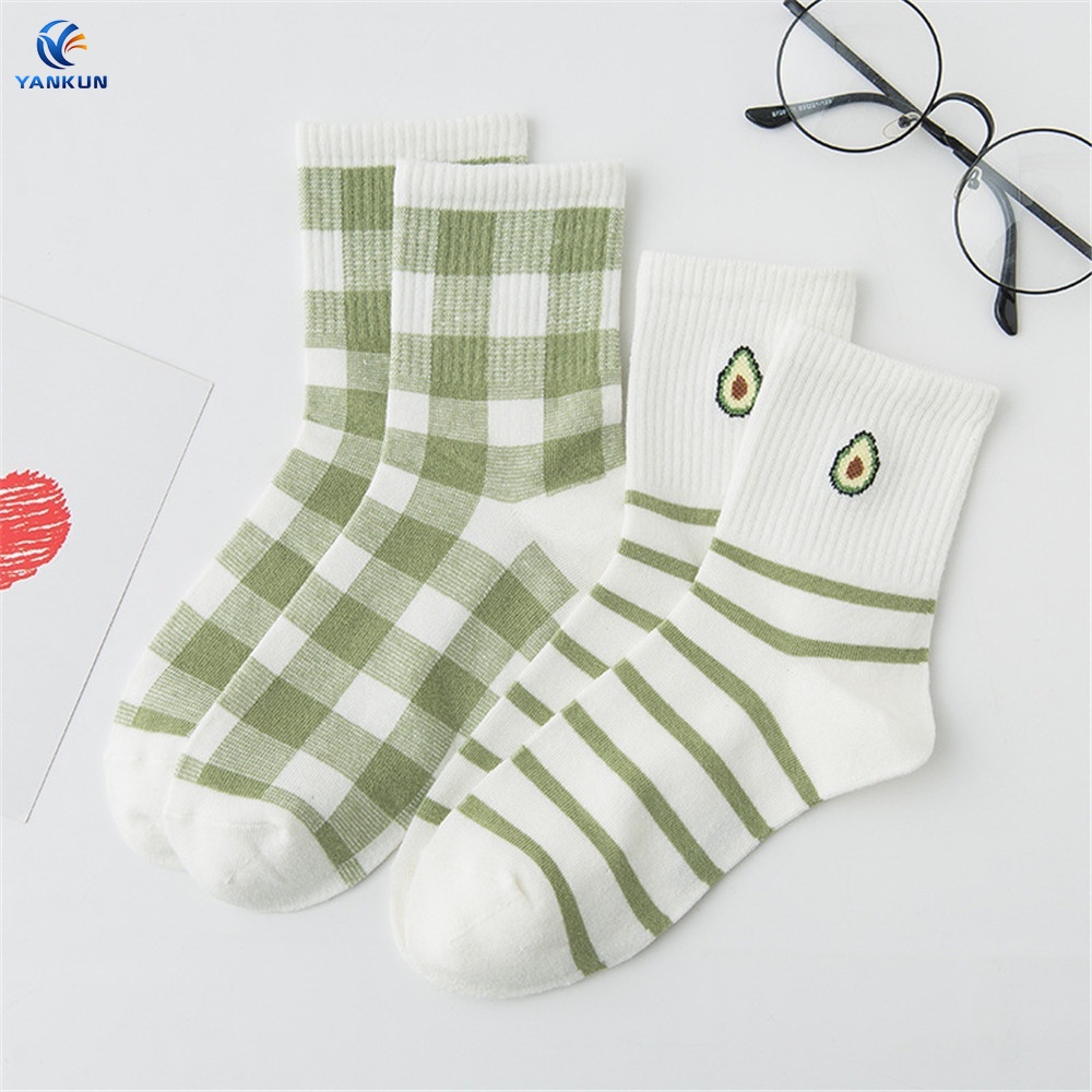 Đôi vớ cotton dài họa tiết quả bơ dễ thương cho nữ
