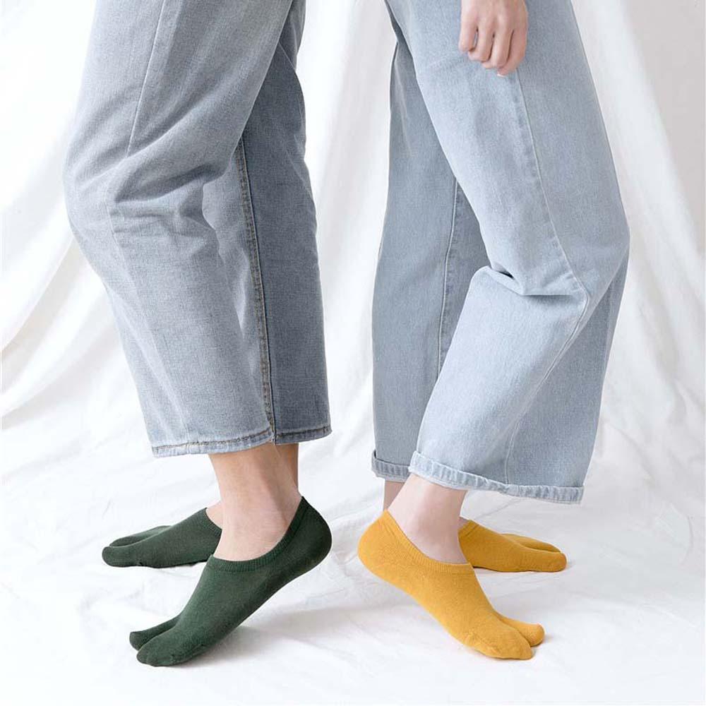 Tất xỏ ngón phong cách nhật bản độc đáo