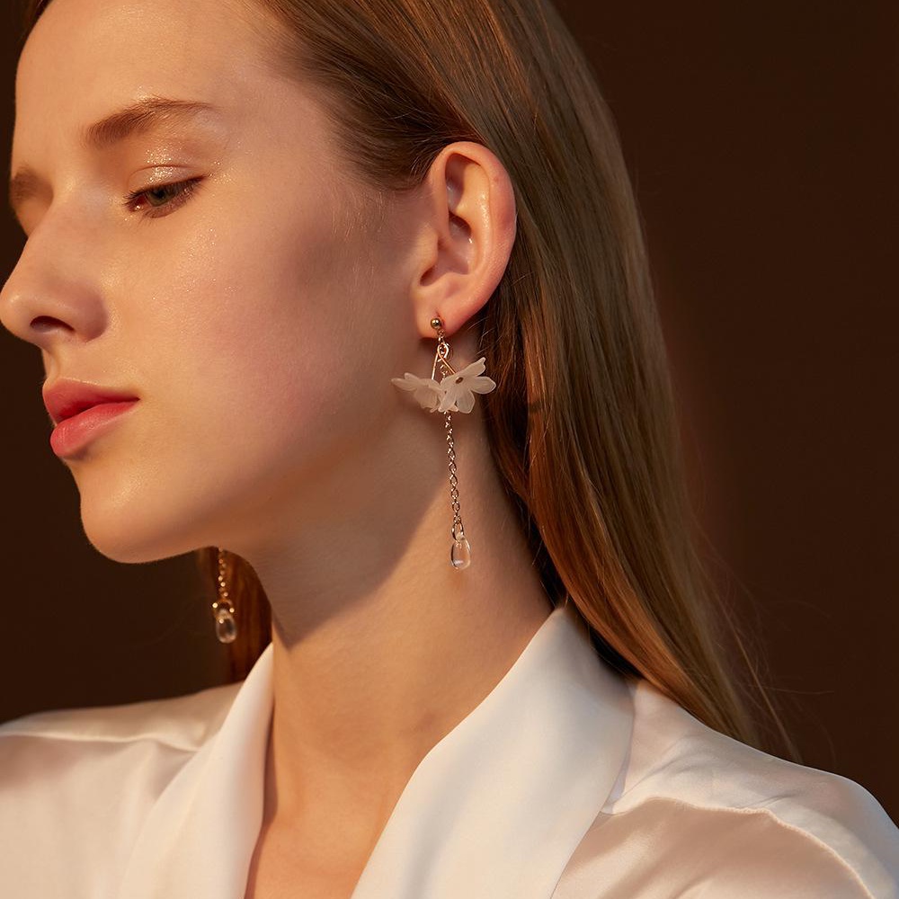 Đôi hoa tai tua rua cổ điển hình cánh hoa dáng dài đính pha lê nhân tạo cho nữ