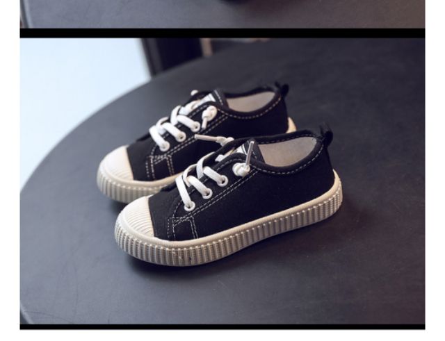 Giày cho bé trai bé gái