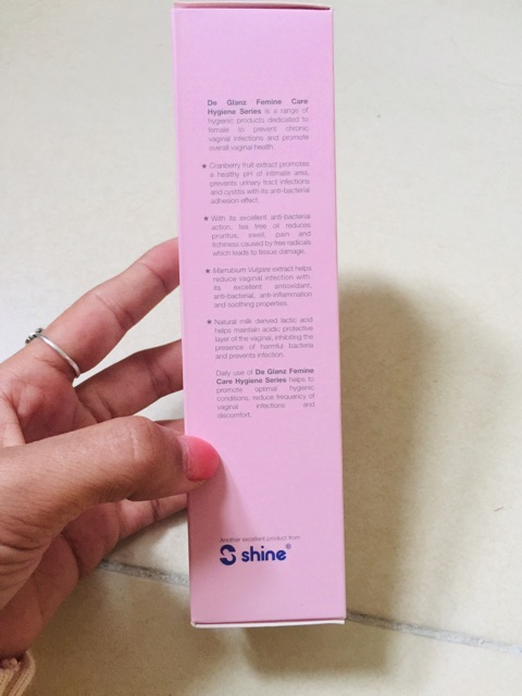 Dung dịch vệ sinh phụ nữ DE GLANZ an toàn