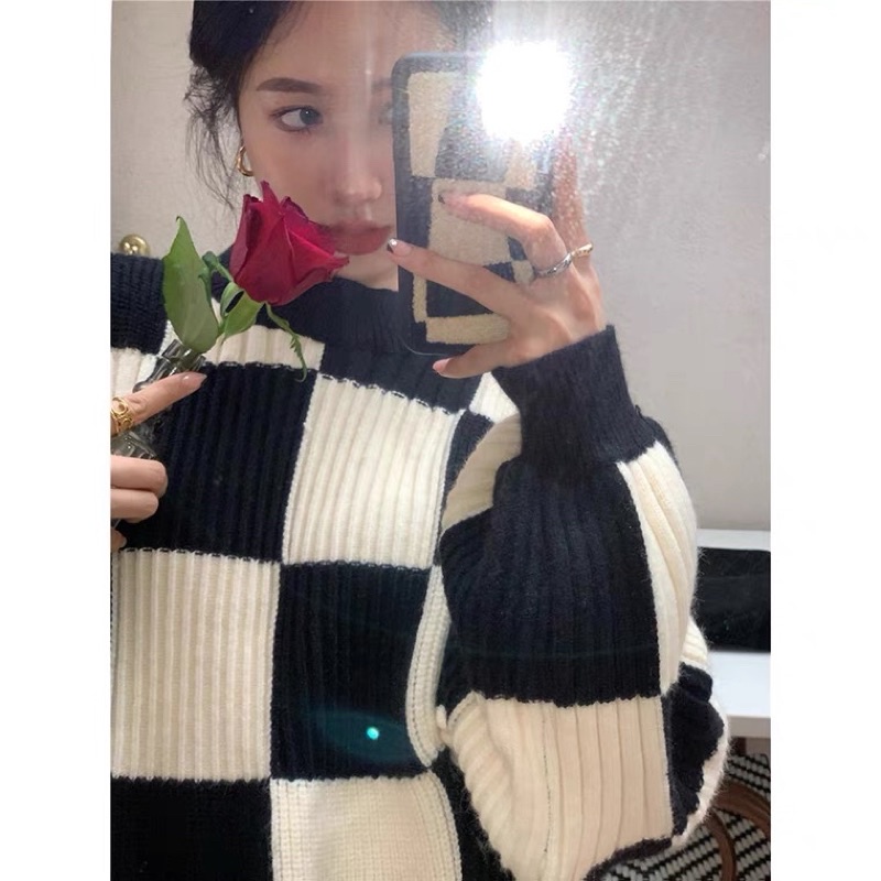 ÁO SWEATER HOẠ TIẾT BÀN CỜ