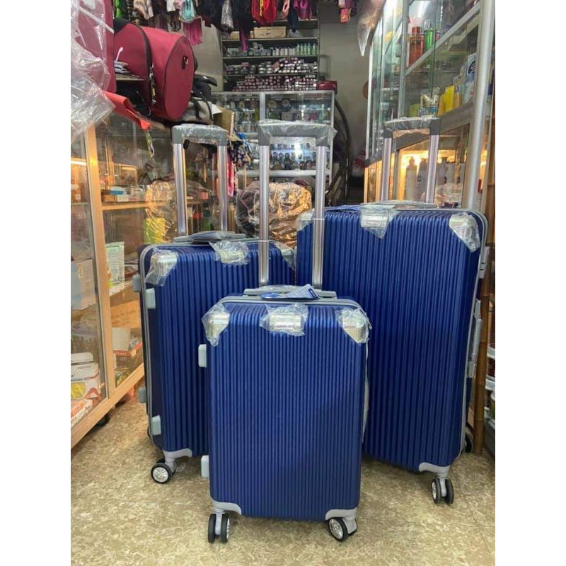 Vali kéo CHÍNH HÃNG HÙNG PHÁT 841 size 28inch bọc góc kim loại siêu bền sọc dọc.vali kéo 28inch bảo hành hãng 5 năm