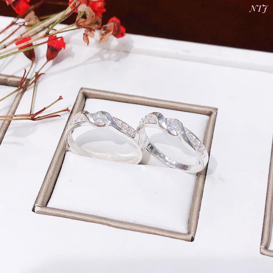 Nhẫn đôi nhẫn cặp tình yêu bạc ta mặt đá xoắn sang trọng - Kho sỉ bạc Nhất Linh